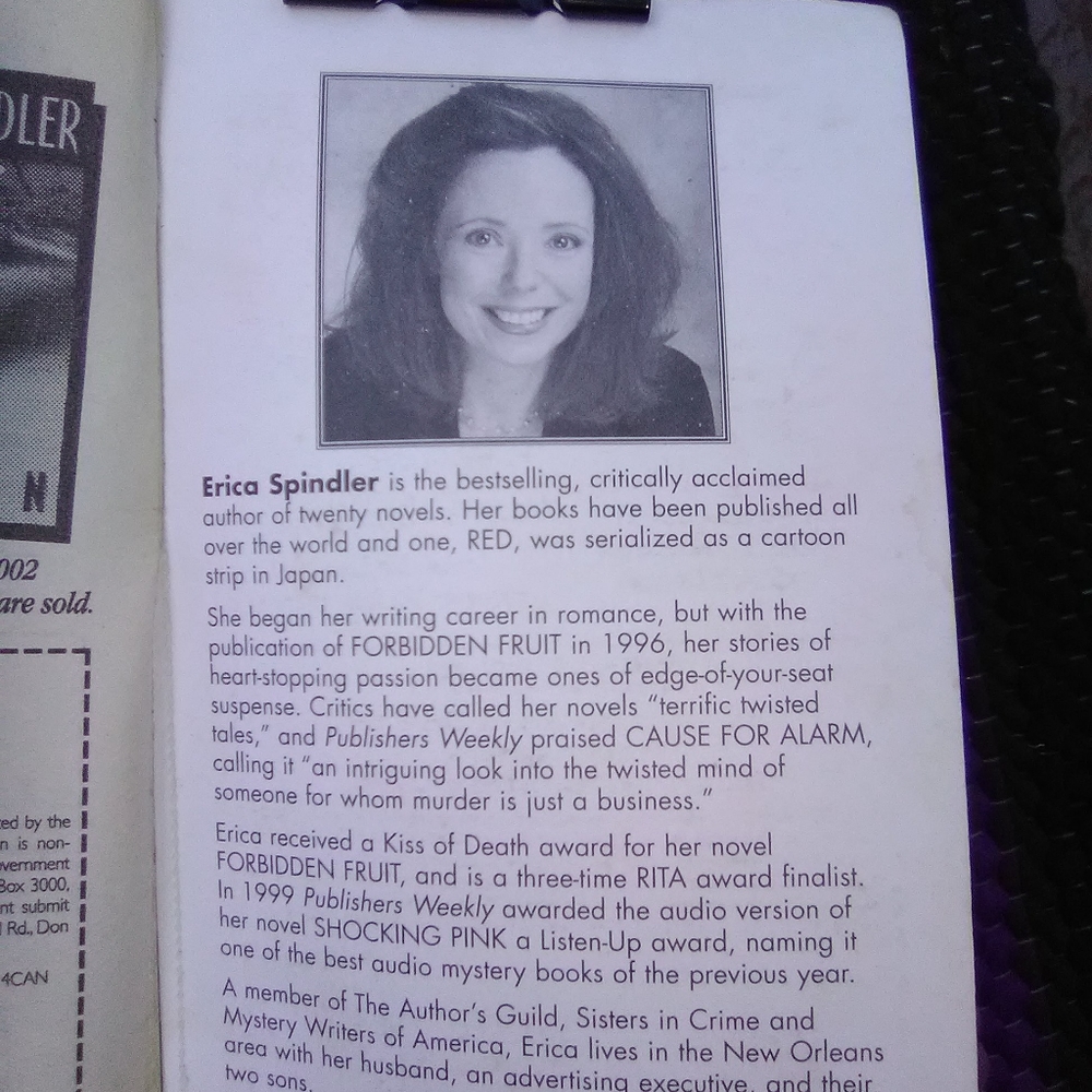 💥JUST IN!💥ERICA SPINDLER...2 PAPERBACK NOVELS~ CRIME/ DETECTIVE/THRILLER - Picture 5 of 10